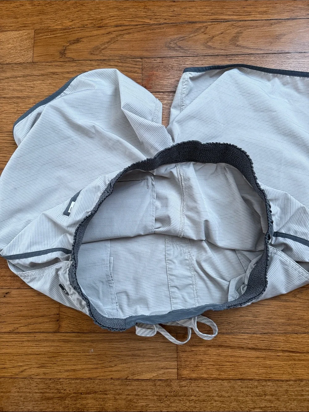 Vuori light gray